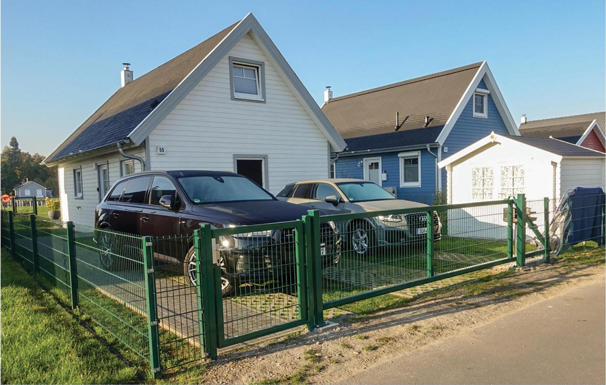 Beach Front Home In Zerpenschleuse With Wifi Экстерьер фото